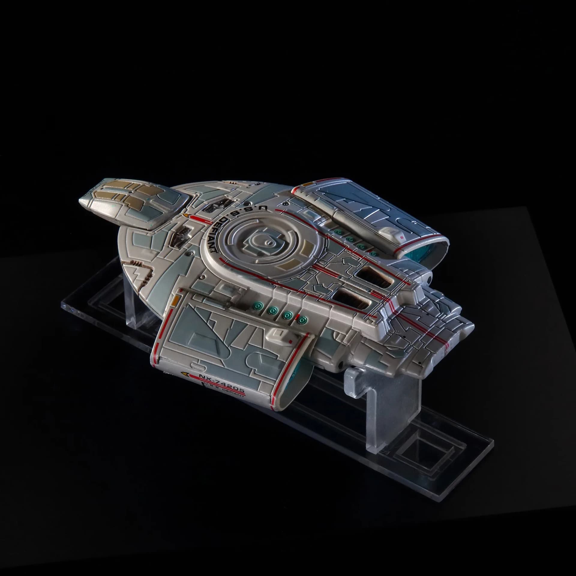U.S.S. Defiant (NCC-74205) image 3