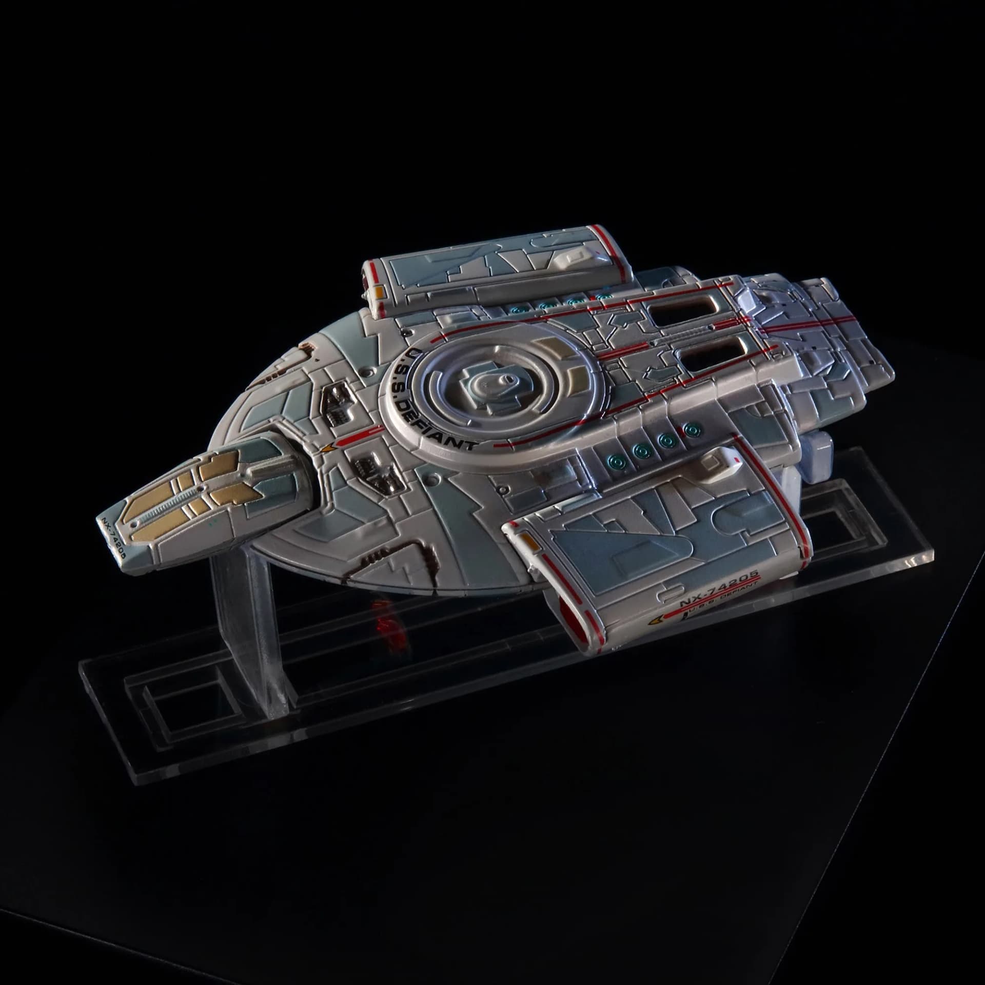 U.S.S. Defiant (NCC-74205) image 2