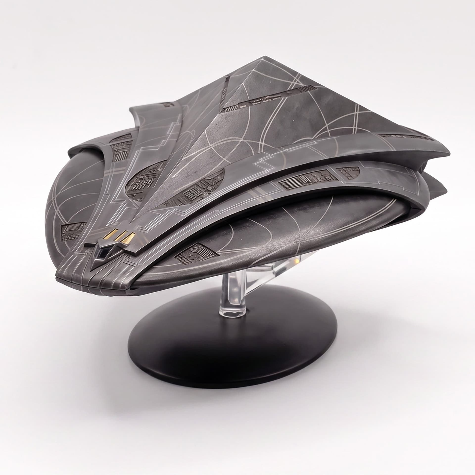 Master Replicas Announces Stargate Goa'uld Alkesh Bomber Model