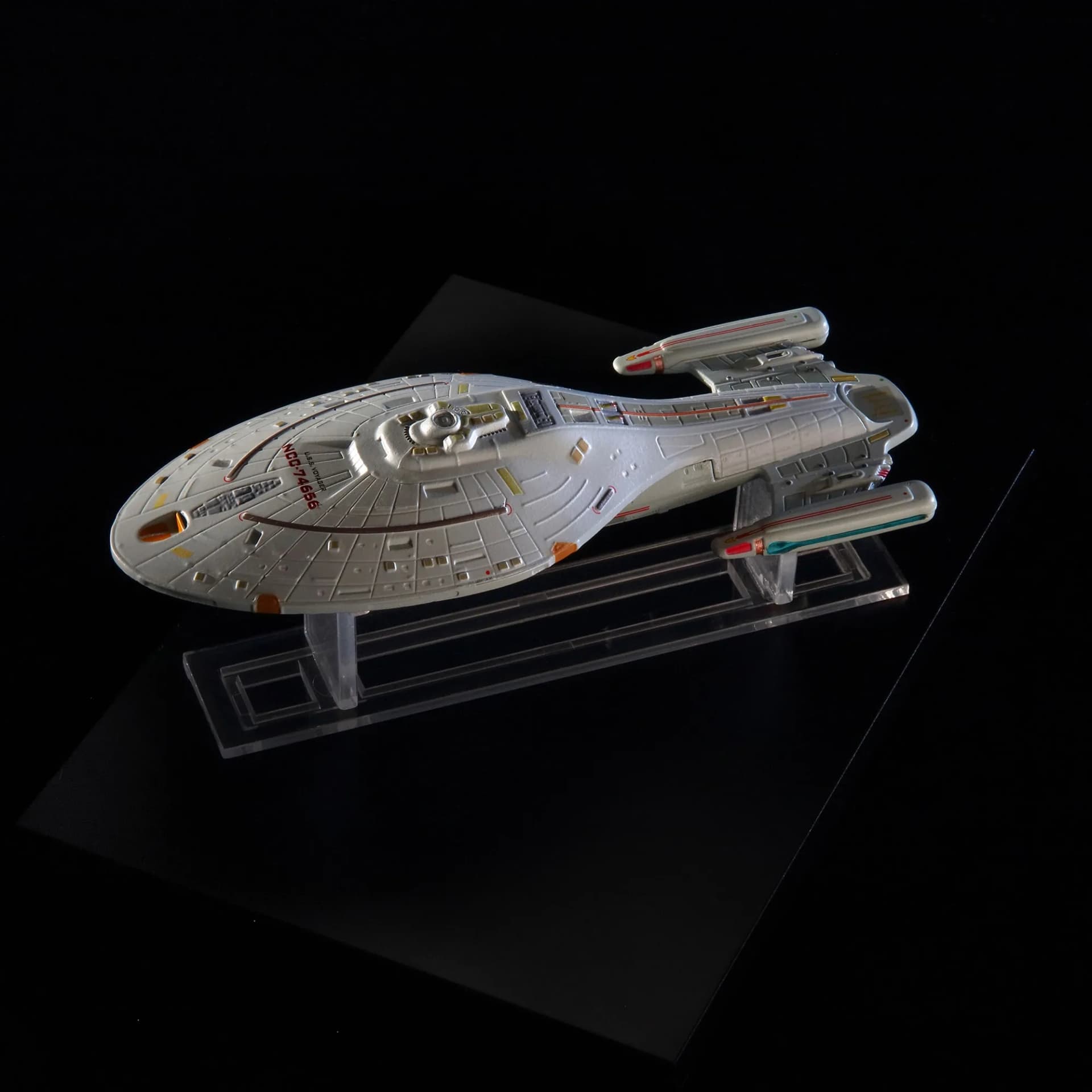 U.S.S. Voyager (NCC-74656) image 2