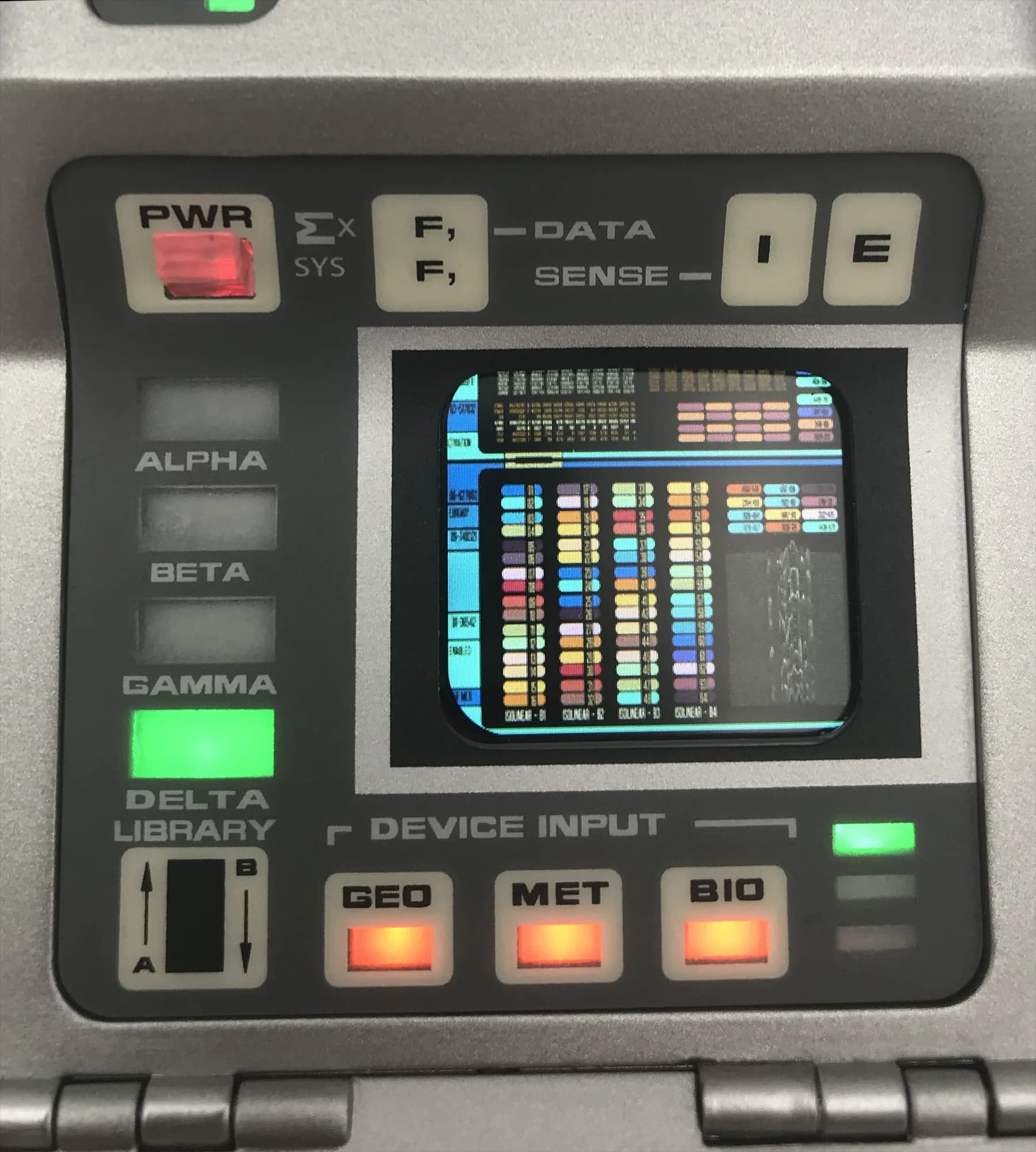 Star Trek | TR580 Mark VII Medical Tricorder Limited Edition Prop Replica image 9